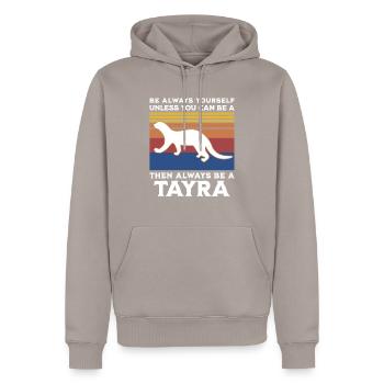 Marder Spruch - Männer Premium Bio Hoodie - Taupe - Vorne - Nico (187cm)