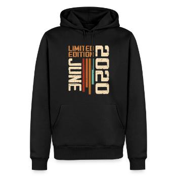 Juni 2020 Geburtstagsgeschenk Juni 2020 Retro 2020 - Männer Premium Bio Hoodie - Schwarz - Vorne - Nico (187cm)