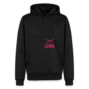 Manchmal gewinnst du manchmal lernst du - Männer Premium Bio Hoodie - Schwarz - Vorne - Nico (187cm)