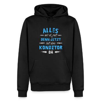 Alles wird gut denn jetzt ist der Konditor da - Männer Premium Bio Hoodie - Schwarz - Vorne - Nico (187cm)