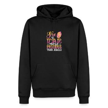 Inspirierend Sie ist viel wertvoller als - Männer Premium Bio Hoodie - Schwarz - Vorne - Nico (187cm)