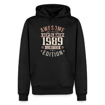 1989 September Geburtstag Geboren September 1989 - Männer Premium Bio Hoodie - Schwarz - Vorne - Nico (187cm)