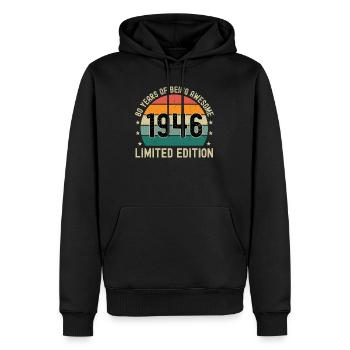 80 ans d’être génial 1946 Édition limitée - Sweat à capuche Premium bio Homme - noir - Devant - Nico (187cm)