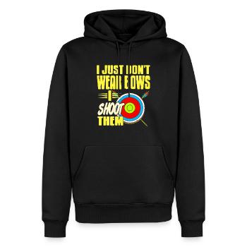 I Just Don't Wear Bows I Shoot Them Archery - Männer Premium Bio Hoodie - Schwarz - Vorne - Nico (187cm)