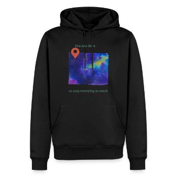 Vous êtes ici - Sweat à capuche Premium bio Homme - noir - Devant - Nico (187cm)