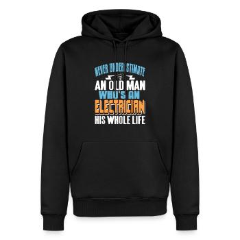 Never Underestimate Old Man Who's AN Electrician - Männer Premium Bio Hoodie - Schwarz - Vorne - Nico (187cm)