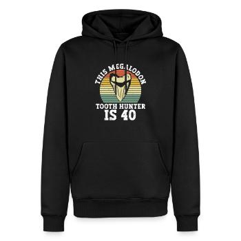 Dieser Megalodon-Zahnjäger wird 40 - Megalodon-Hai - Männer Premium Bio Hoodie - Schwarz - Vorne - Nico (187cm)