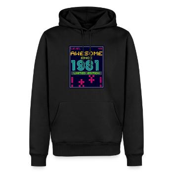 Awesome since 1981 limited edition - Men’s Premium Organic Hoodie - black - Front - Nico (187cm)