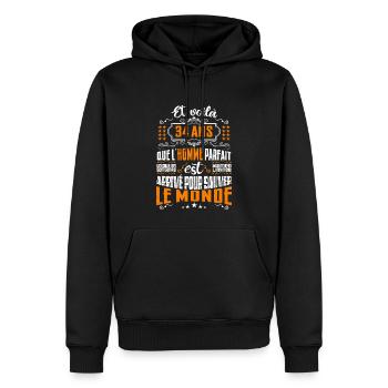 34 ans, Homme parfait, cadeau anniversaire 34ans - Sweat à capuche Premium bio Homme - noir - Devant - Nico (187cm)