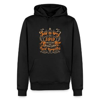 Januar 2010 | Perfekt gealtert | Limitierte Auflage - Männer Premium Bio Hoodie - Schwarz - Vorne - Nico (187cm)