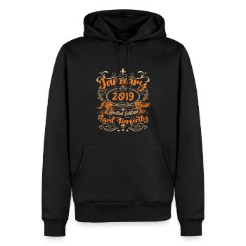 Januar 2019 | Perfekt gealtert | Limitierte Auflage - Männer Premium Bio Hoodie - Schwarz - Vorne - Nico (187cm)