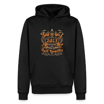 Januar 2023 | Perfekt gealtert | Limitierte Auflage - Männer Premium Bio Hoodie - Schwarz - Vorne - Nico (187cm)