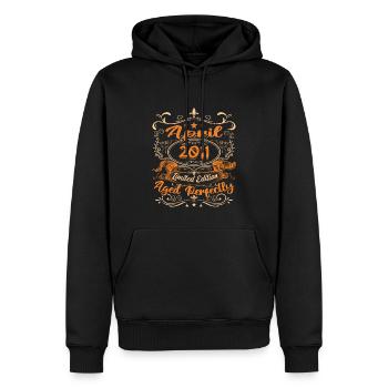 Vintage Geburtstag Geschenkidee April 2011 - Männer Premium Bio Hoodie - Schwarz - Vorne - Nico (187cm)