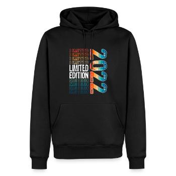 Edition limitée depuis 2022 Anniversaire Millésime 2022 - Sweat à capuche Premium bio Homme - noir - Devant - Nico (187cm)