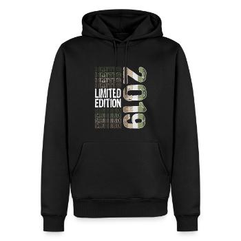 Limited Edition seit 2019 Geburtstag Vintage 2019 - Männer Premium Bio Hoodie - Schwarz - Vorne - Nico (187cm)