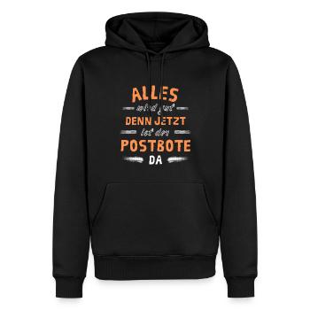Alles wird gut denn jetzt ist der Postbote da - Männer Premium Bio Hoodie - Schwarz - Vorne - Nico (187cm)