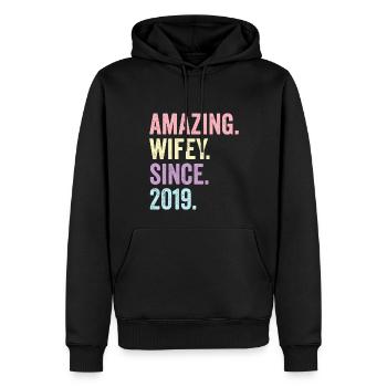 Amazing Wifey Since 2019 - Men’s Premium Organic Hoodie - black - Front - Nico (187cm)