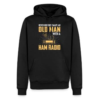 Ne sous-estimez jamais un vieil homme avec une radio amateur ha - Sweat à capuche Premium bio Homme - noir - Devant - Nico (187cm)