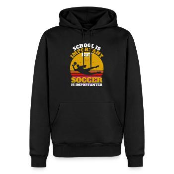 Schule ist wichtig, aber Fußball ist wichtiger - Männer Premium Bio Hoodie - Schwarz - Vorne - Nico (187cm)
