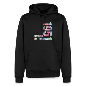 18 JAHRE 18. GEBURTSTAG LIMITED EDITION 1951 - Männer Premium Bio Hoodie - Schwarz - Vorne - Nico (187cm)