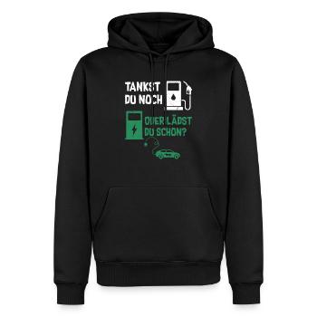 Tankst Du Noch Oder Lädst Du Schon? - Männer Premium Bio Hoodie - Schwarz - Vorne - Nico (187cm)