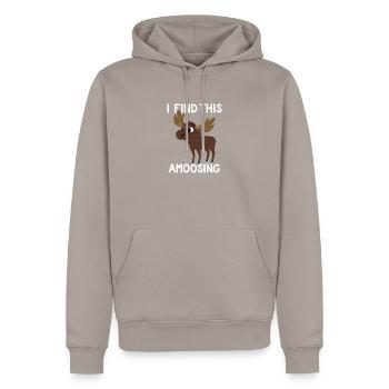 Ich finde dieses Amoosing T-Shirt - Funny Moose Amüsant - Männer Premium Bio Hoodie - Taupe - Vorne - Nico (187cm)
