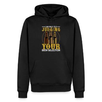 I Am Silently Judging Your Beer Selection Craft Be - Männer Premium Bio Hoodie - Schwarz - Vorne - Nico (187cm)