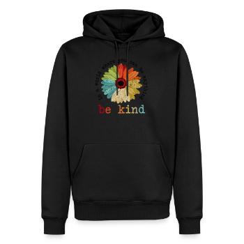 In einer Welt, in der man alles sein kann, was ein - Männer Premium Bio Hoodie - Schwarz - Vorne - Nico (187cm)