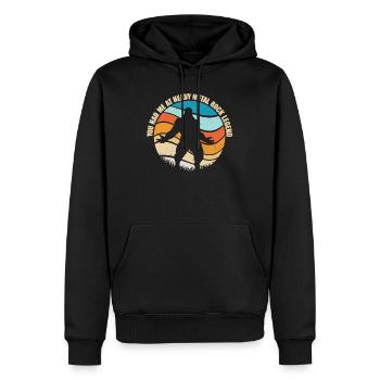 Bigfoot im Neon-Sonnenuntergang - Männer Premium Bio Hoodie - Schwarz - Vorne - Nico (187cm)