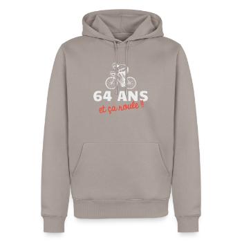 64 ans et ça roule Cyclisme Vélo - Sweat à capuche Premium bio Homme - taupe - Devant - Nico (187cm)