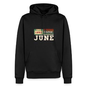 21. Geburtstag Juni Jahrgang 2002 Vintage - Männer Premium Bio Hoodie - Schwarz - Vorne - Nico (187cm)