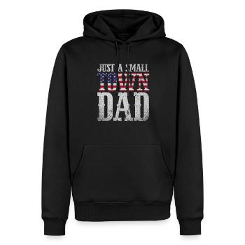 Just A Small Town Dad - Männer Premium Bio Hoodie - Schwarz - Vorne - Nico (187cm)