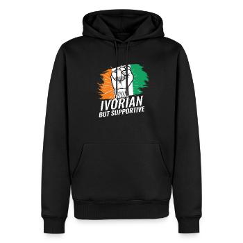 Pas le drapeau ivoirien mais solidaire de la Côte d’Ivoire - Sweat à capuche Premium bio Homme - noir - Devant - Nico (187cm)