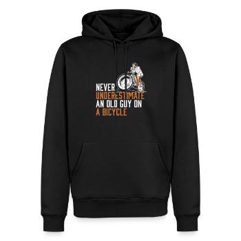 Never Underestimate An Old Guy on a Bicycle - Männer Premium Bio Hoodie - Schwarz - Vorne - Nico (187cm)