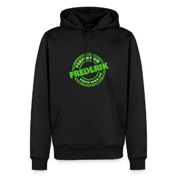 Perfektion Frederik - Männer Premium Bio Hoodie - Schwarz - Vorne - Nico (187cm)