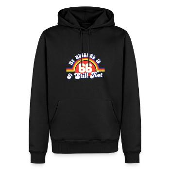 My Husband Is 66 And Still Hot Proud Wife 66th - Männer Premium Bio Hoodie - Schwarz - Vorne - Nico (187cm)