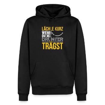 Lächle kurz wenn du nix drunter trägst - Männer Premium Bio Hoodie - Schwarz - Vorne - Nico (187cm)