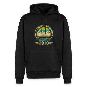 12 Jahre altes Geschenk November 2010 12. Geburtstag - Männer Premium Bio Hoodie - Schwarz - Vorne - Nico (187cm)