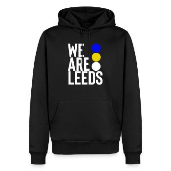 Leeds - Männer Premium Bio Hoodie - Schwarz - Vorne - Nico (187cm)