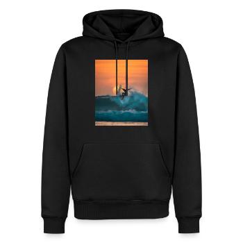 surfer riding on waves - Männer Premium Bio Hoodie - Schwarz - Vorne - Nico (187cm)