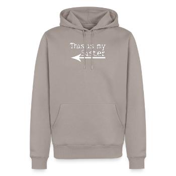 C'est ma soeur - Sweat à capuche Premium bio Homme - taupe - Devant - Nico (187cm)