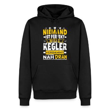 Niemand Ist Perfekt Aber Als Kegler Nah Dran Kegel - Männer Premium Bio Hoodie - Schwarz - Vorne - Nico (187cm)