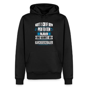 KAROSSERIEBAUER - Männer Premium Bio Hoodie - Schwarz - Vorne - Nico (187cm)