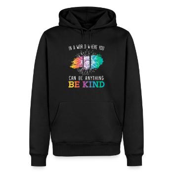 In einer Welt, in der du alles sein kannst, sei freundlich - Männer Premium Bio Hoodie - Schwarz - Vorne - Nico (187cm)