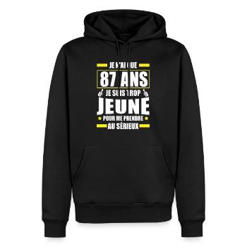 je n ai que 87 ans / humour anniversaire 87 ans - Sweat à capuche Premium bio Homme - noir - Devant - Nico (187cm)