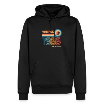 Vintage 1966 limitierte Auflage - Männer Premium Bio Hoodie - Schwarz - Vorne - Nico (187cm)