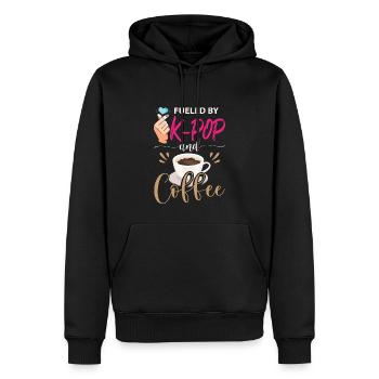 Angetrieben von K-Pop und Kaffee - Männer Premium Bio Hoodie - Schwarz - Vorne - Nico (187cm)