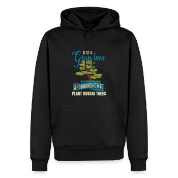 Eine Oma, die weiß, wie man Bonsai-Bäume pflanzt - Männer Premium Bio Hoodie - Schwarz - Vorne - Nico (187cm)