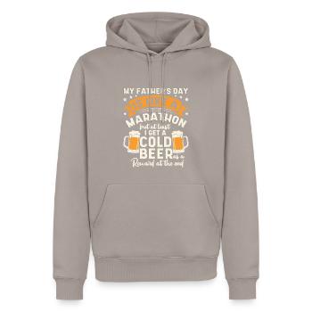 La fête de mon père est comme un marathon - Sweat à capuche Premium bio Homme - taupe - Devant - Nico (187cm)