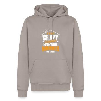 Verrückter Nachbar - Männer Premium Bio Hoodie - Taupe - Vorne - Nico (187cm)